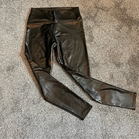 Stretchy Faux Leather Leggings - Medium - Picture 5 of 8